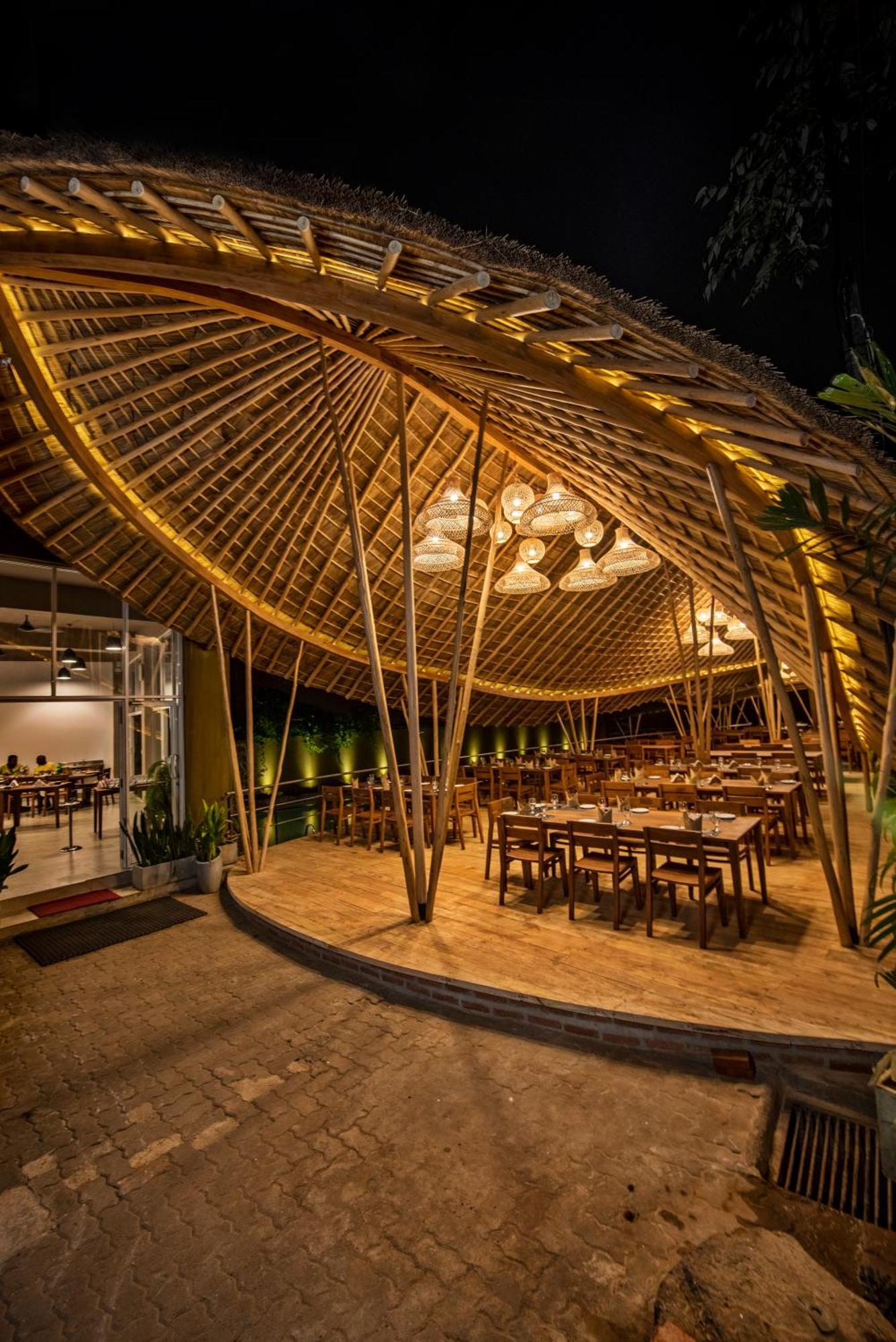 White Moon Resort Gampaha Dış mekan fotoğraf