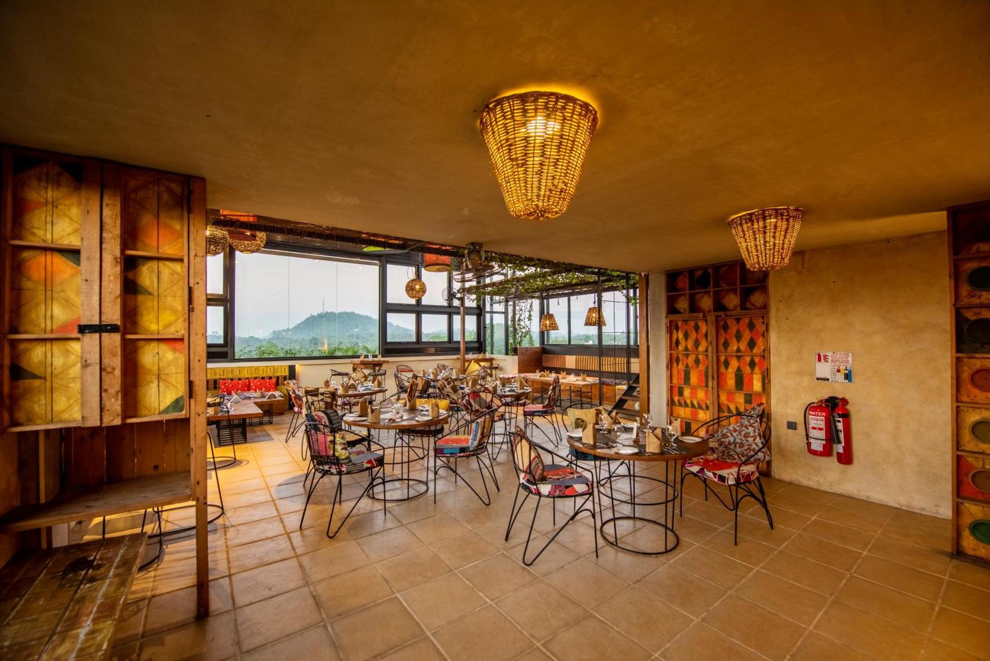 White Moon Resort Gampaha Dış mekan fotoğraf